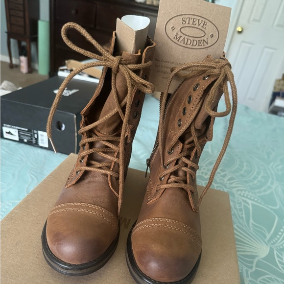 Steve Madden Brand New Combat Boots Size 8 Cognac color . - Picture 3 of 5
